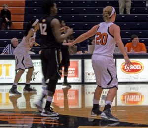 Katie Schubert and Shelby Craawford get ready to defend as Southern Mississippi throws the ball in bounds. (Kristen Harrelson)