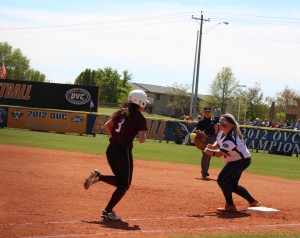 Lauren Smith making the catch to take the runner, Kayla Joyce, at first. (Malorie Paine)