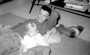 Tom and Tomi McCutchen relaxing in their Florida home in 1963. (Tomi McCutchen)