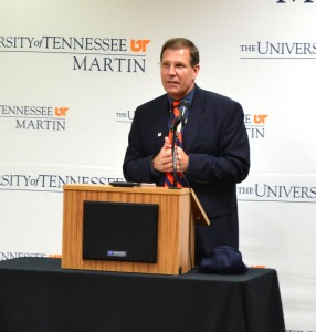 Robinson addresses the assembled audience at First State Bank. (Photo Credit/Matt Bodkins)