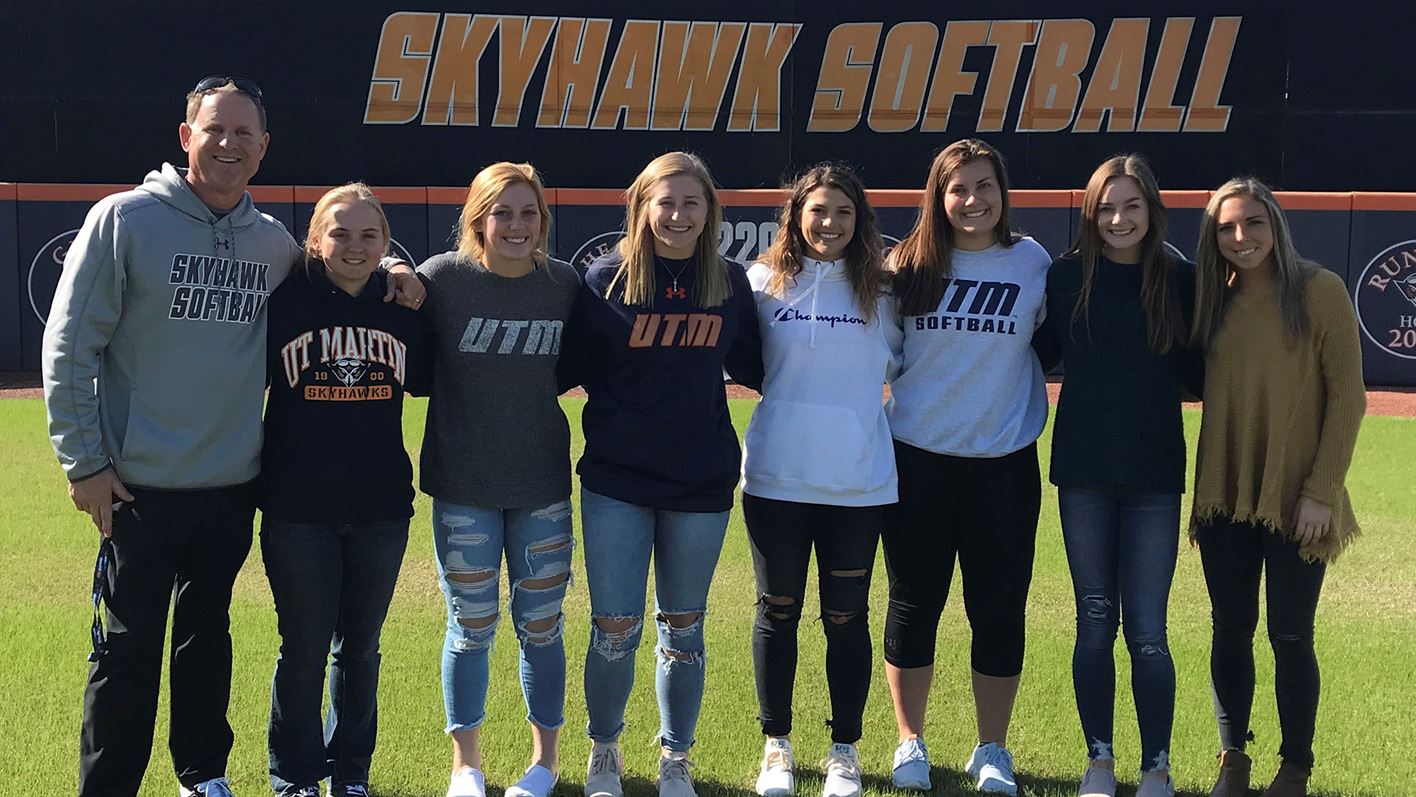 Several allstate players headline softball recruiting class
